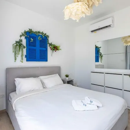 Lemon Tree 1-br With Terrace & Pool In Livadia Apartamento *