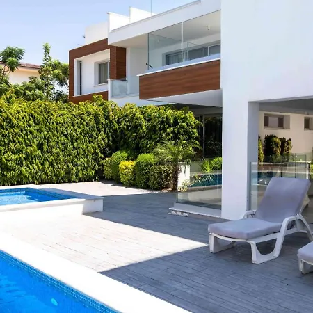 Apartamento Lemon Tree 1-br With Terrace & Pool In Livadia *