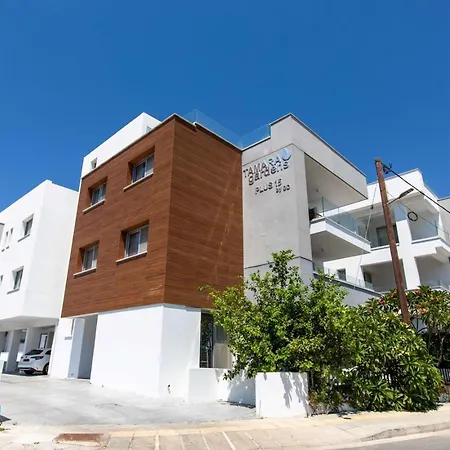 Lemon Tree 1-br With Terrace & Pool In Livadia Apartamento