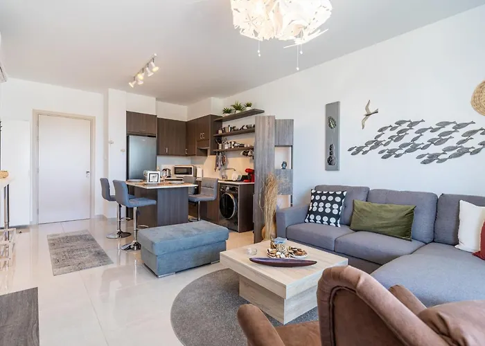 Lemon Tree 1-br With Terrace & Pool In Livadia Apartmán