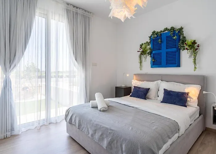 Lemon Tree 1-br With Terrace & Pool In Livadia Apartmán