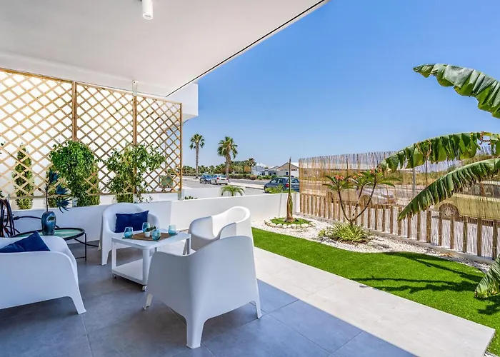 Lemon Tree 1-br With Terrace & Pool In Livadia Appartement *