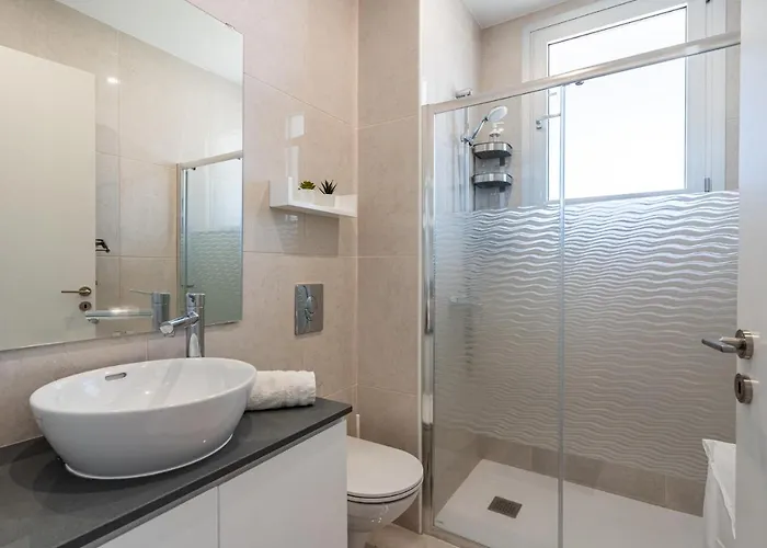 Lemon Tree 1-br With Terrace & Pool In Livadia