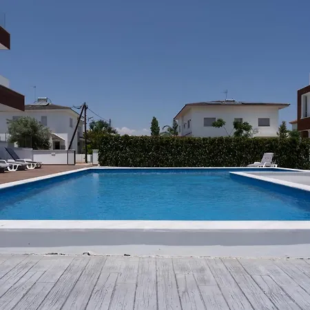 Lemon Tree 1-br With Terrace & Pool In Livadia Apartament